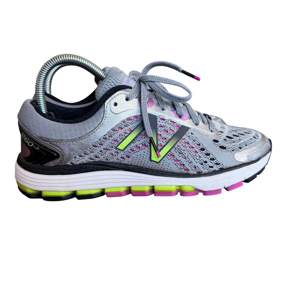 New Balance 1260v7 Womens Running Shoes Silver Gray Pink Size 7.5 B
